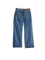 Load image into Gallery viewer, Vintage Levis 501 29/30
