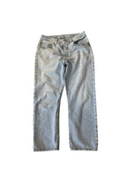 Load image into Gallery viewer, Vintage Levis 501 30/26
