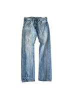 Load image into Gallery viewer, Vintage Levis 501 30/32
