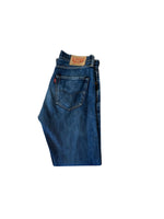 Load image into Gallery viewer, Vintage levis 501 31/32
