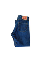 Load image into Gallery viewer, Vintage Levis 501 34/32
