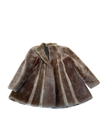 Load image into Gallery viewer, Vintage faux fur coat S/M
