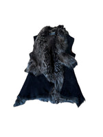 Load image into Gallery viewer, Vintage sheepskin vest S_L
